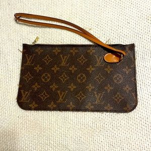 Wristlet LV monogram